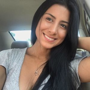 Meet your Posher, Stefanie